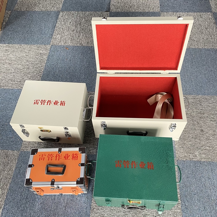 青县爆破工程作业箱如何选择？玻璃钢与传统材质的全面对比
